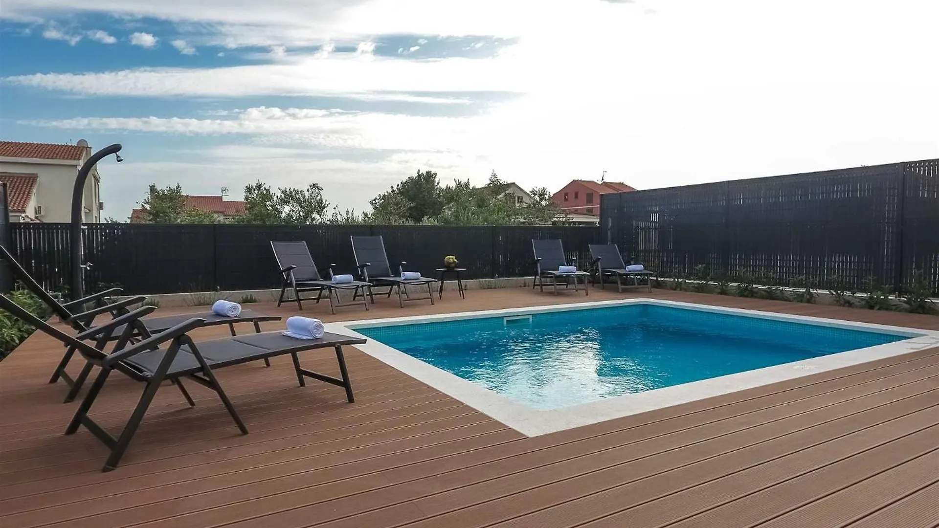 Villa Tuta With Heated Pool, Only 150 M From The Beach Pakostane Croatia