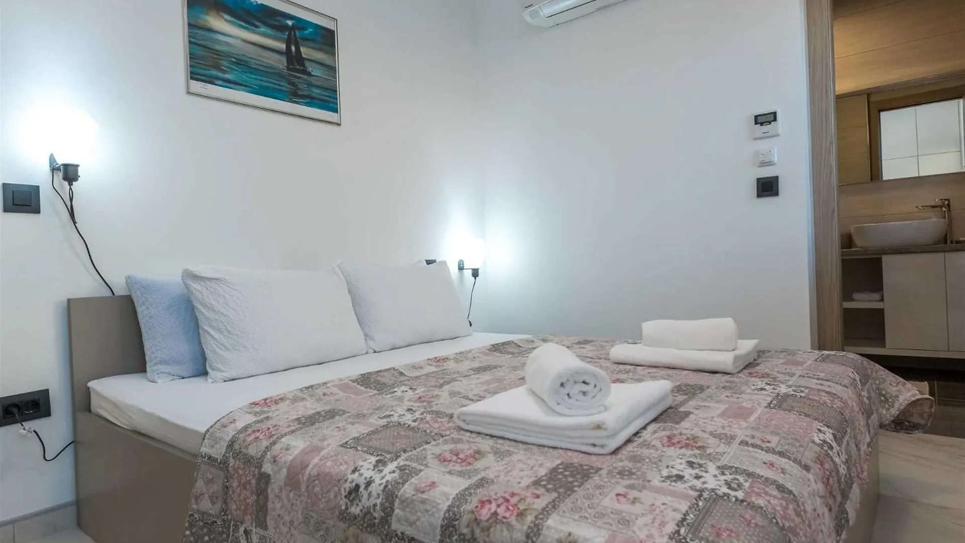 Villa Tuta With Heated Pool, Only 150 M From The Beach Pakostane 0*,