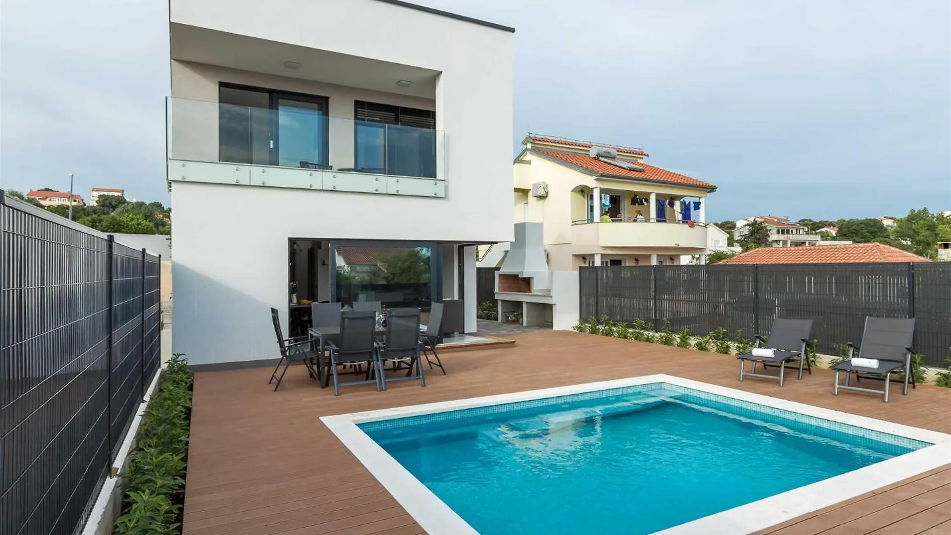 Villa Tuta With Heated Pool, Only 150 M From The Beach Pakoštane